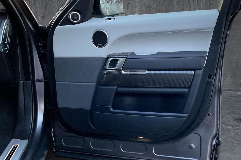 Used 2022 Land Rover Range Rover Sport SVR image 28