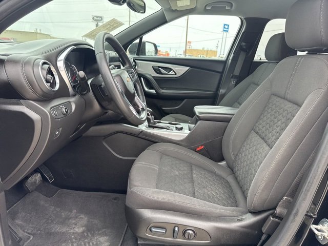 Used 2022 Chevrolet Blazer LT image 2