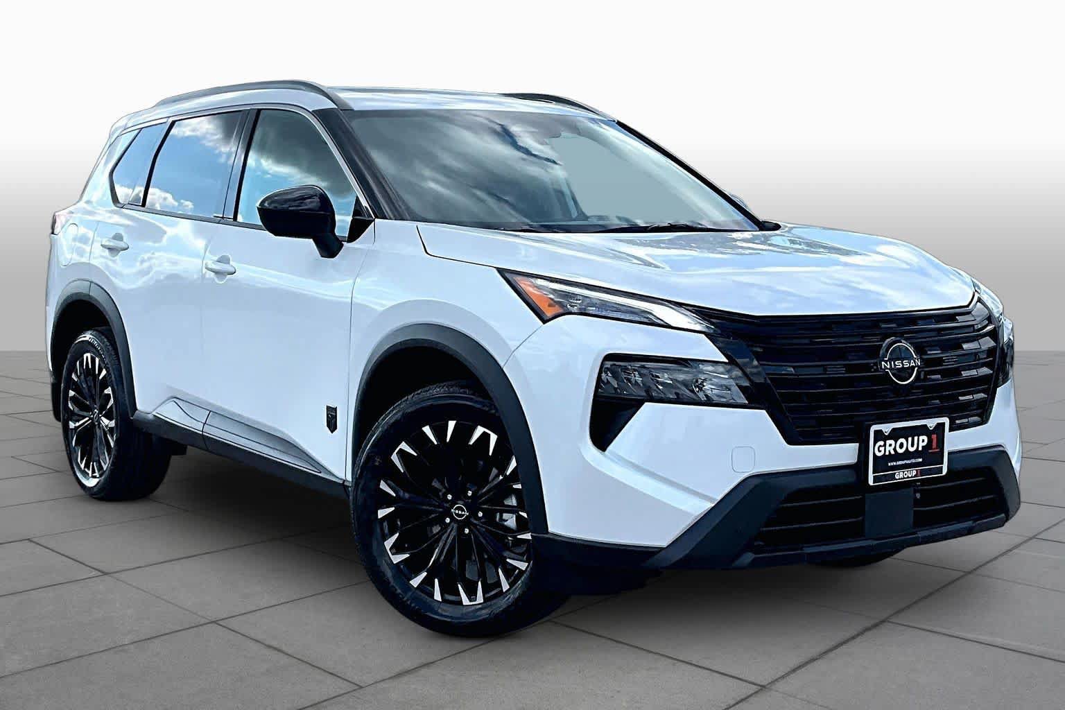New 2027 Nissan Rogue Dark Armor FWD image 2