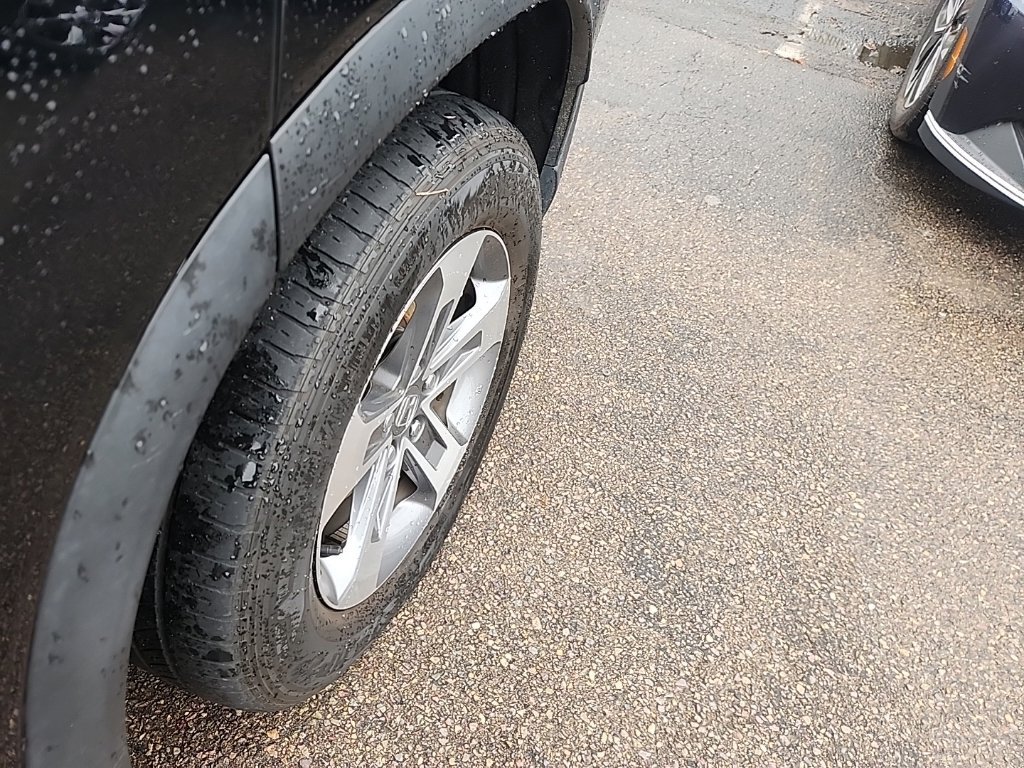Used 2025 Honda Pilot EX-L image 8