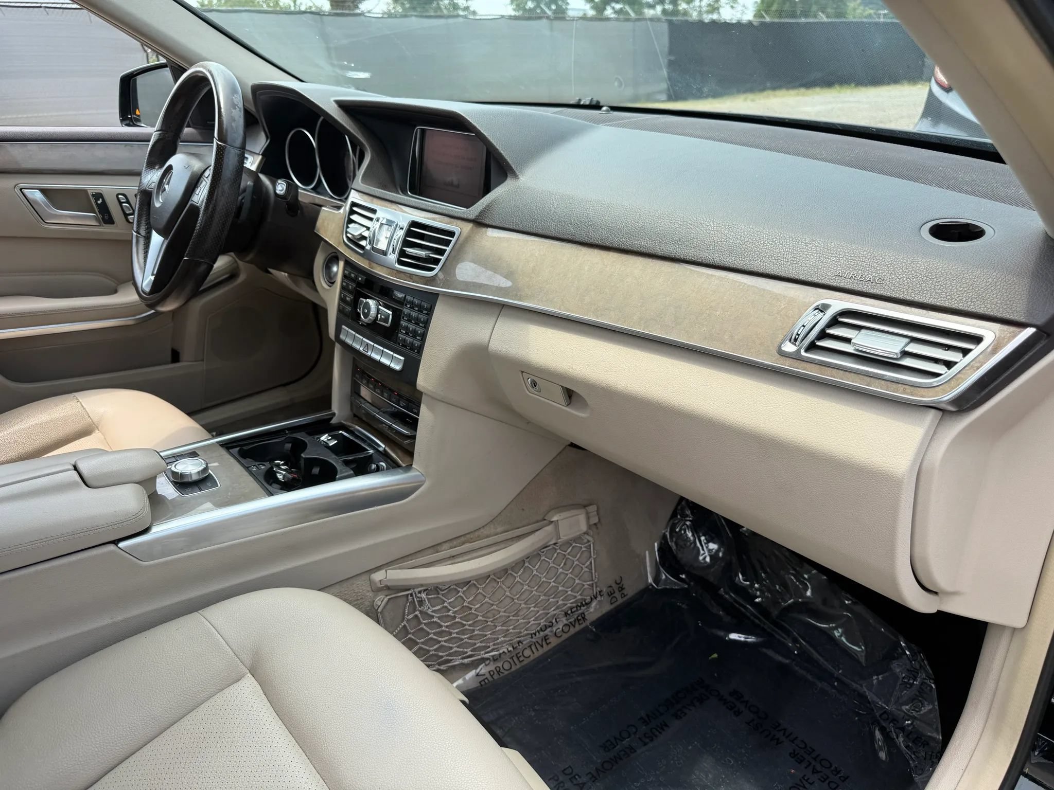 Used 2014 Mercedes-Benz E 350 Sedan image 20