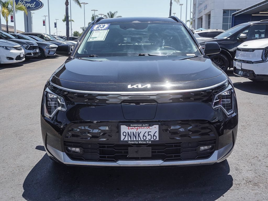 Certified 2023 Kia Niro Wave FWD image 2