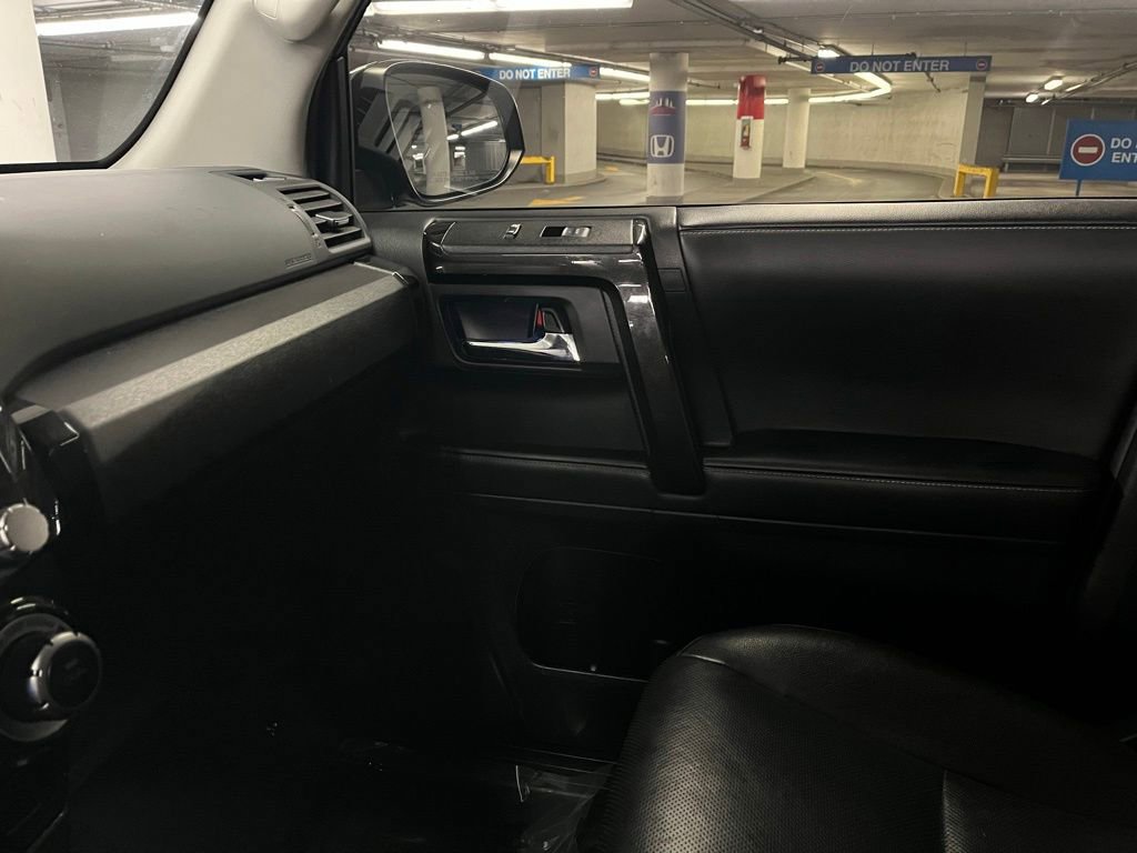 Used 2020 Toyota 4Runner SR5 image 28