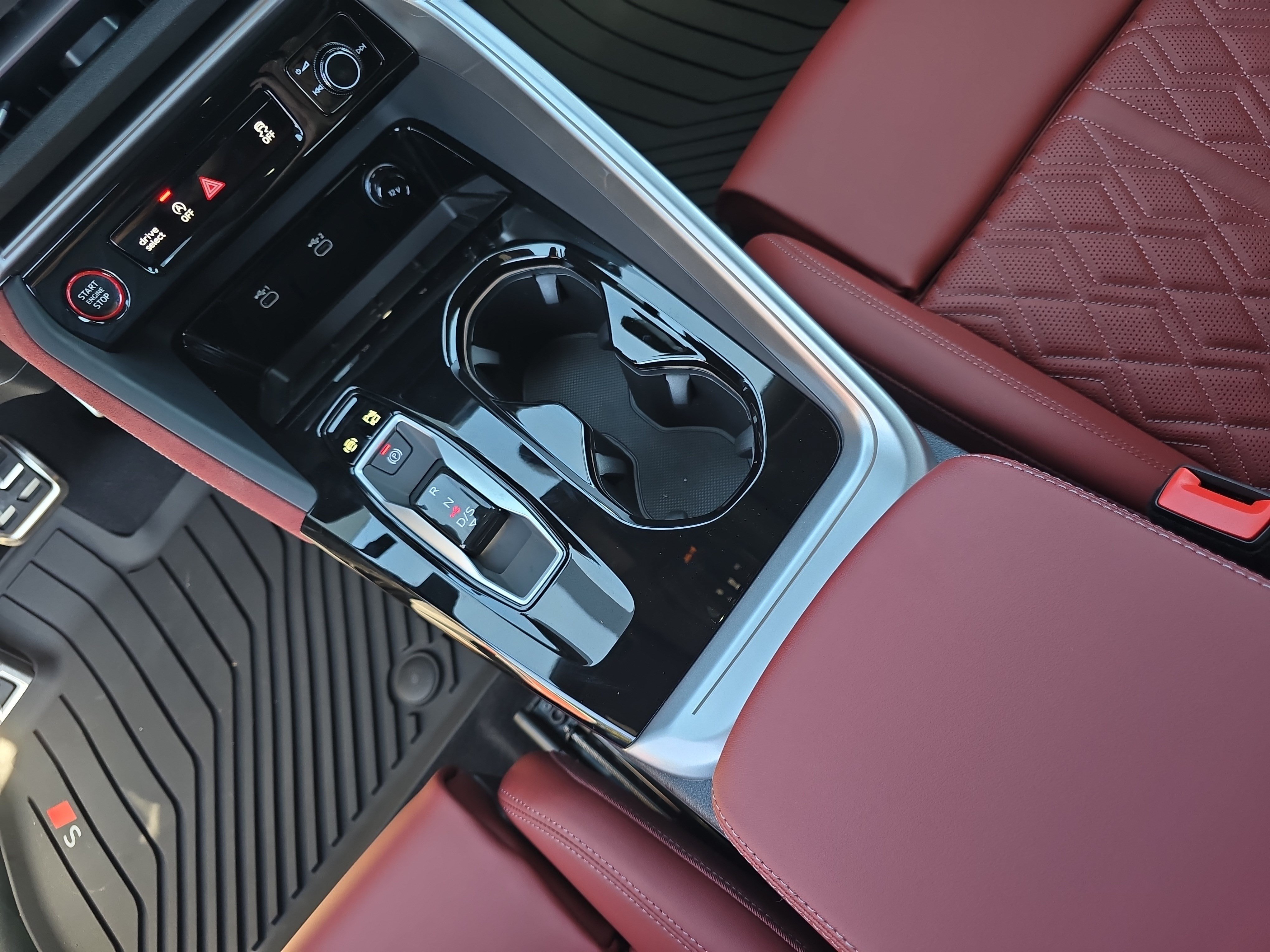 New 2026 Audi SQ5 Prestige AWD/4WD image 25