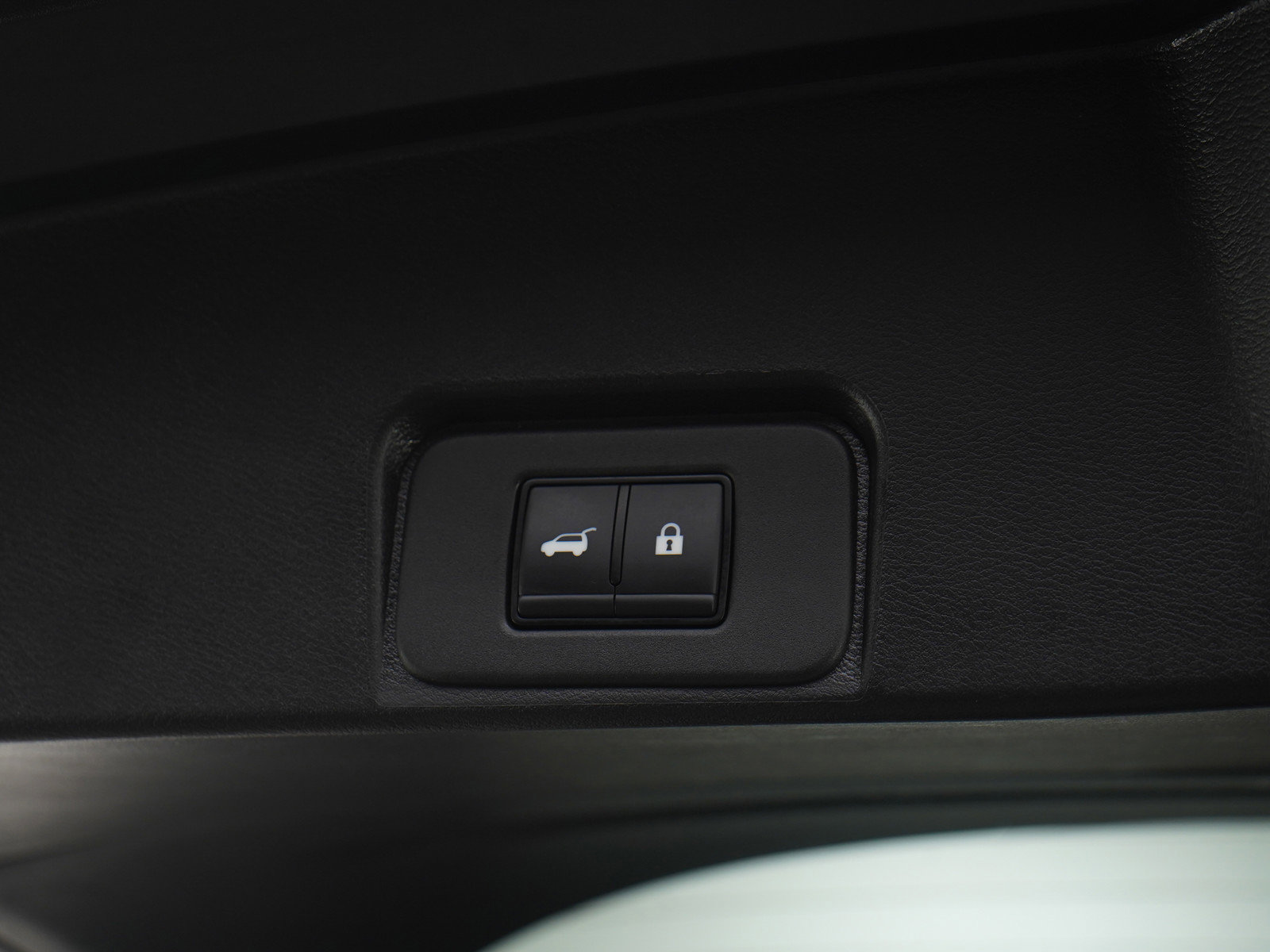Used 2025 Nissan Rogue SV AWD/4WD image 20