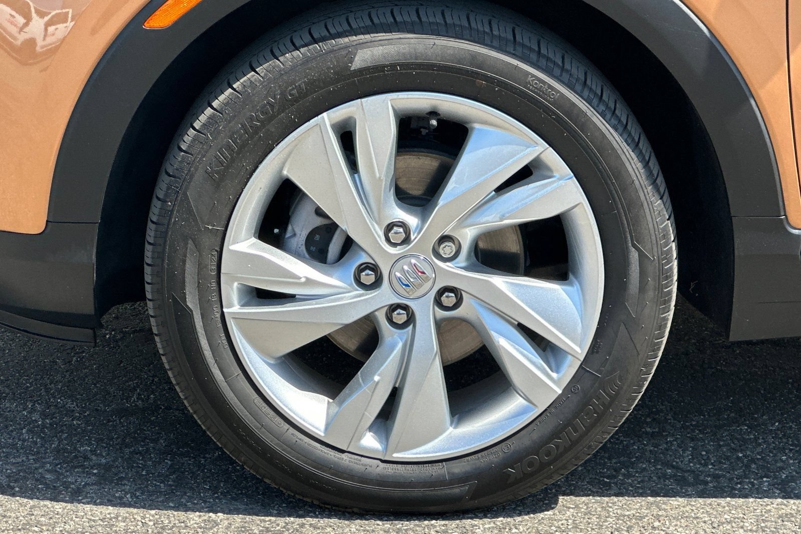 Certified 2025 Buick Encore GX Preferred FWD image 36