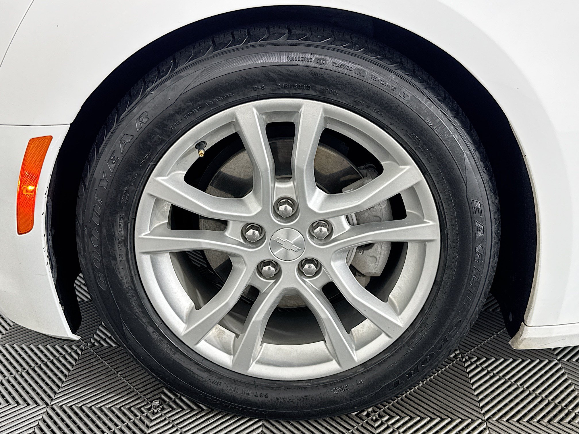 Used 2023 Chevrolet Camaro LS RWD image 34
