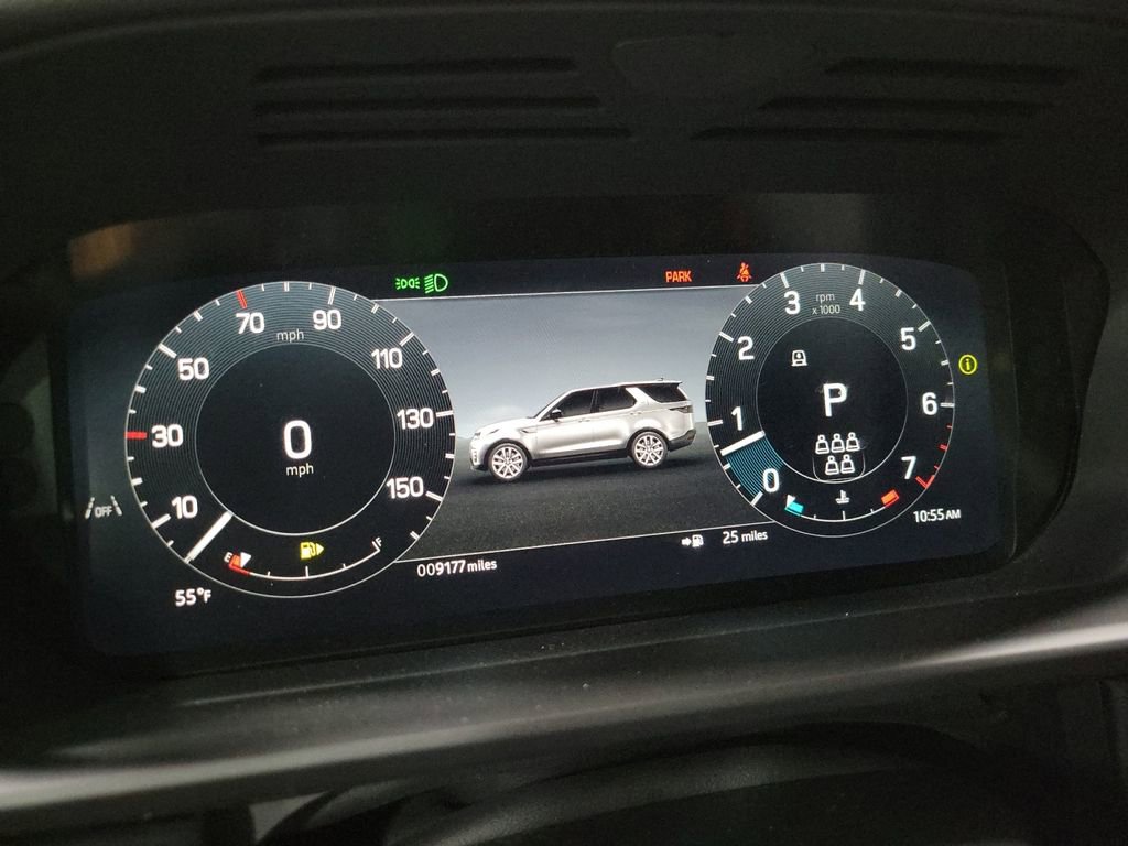 Certified 2024 Land Rover Discovery Dynamic SE image 17