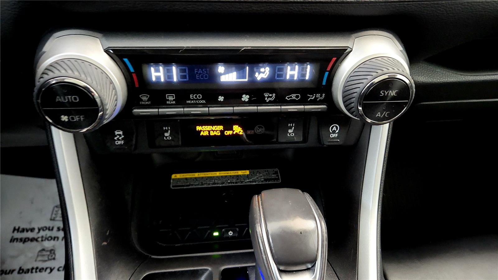 Used 2021 Toyota RAV4 XLE Premium AWD/4WD image 31