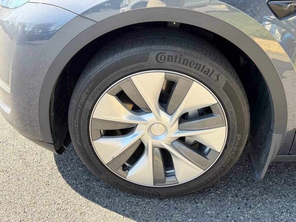 Used 2023 Tesla Model Y Long Range AWD/4WD image 12