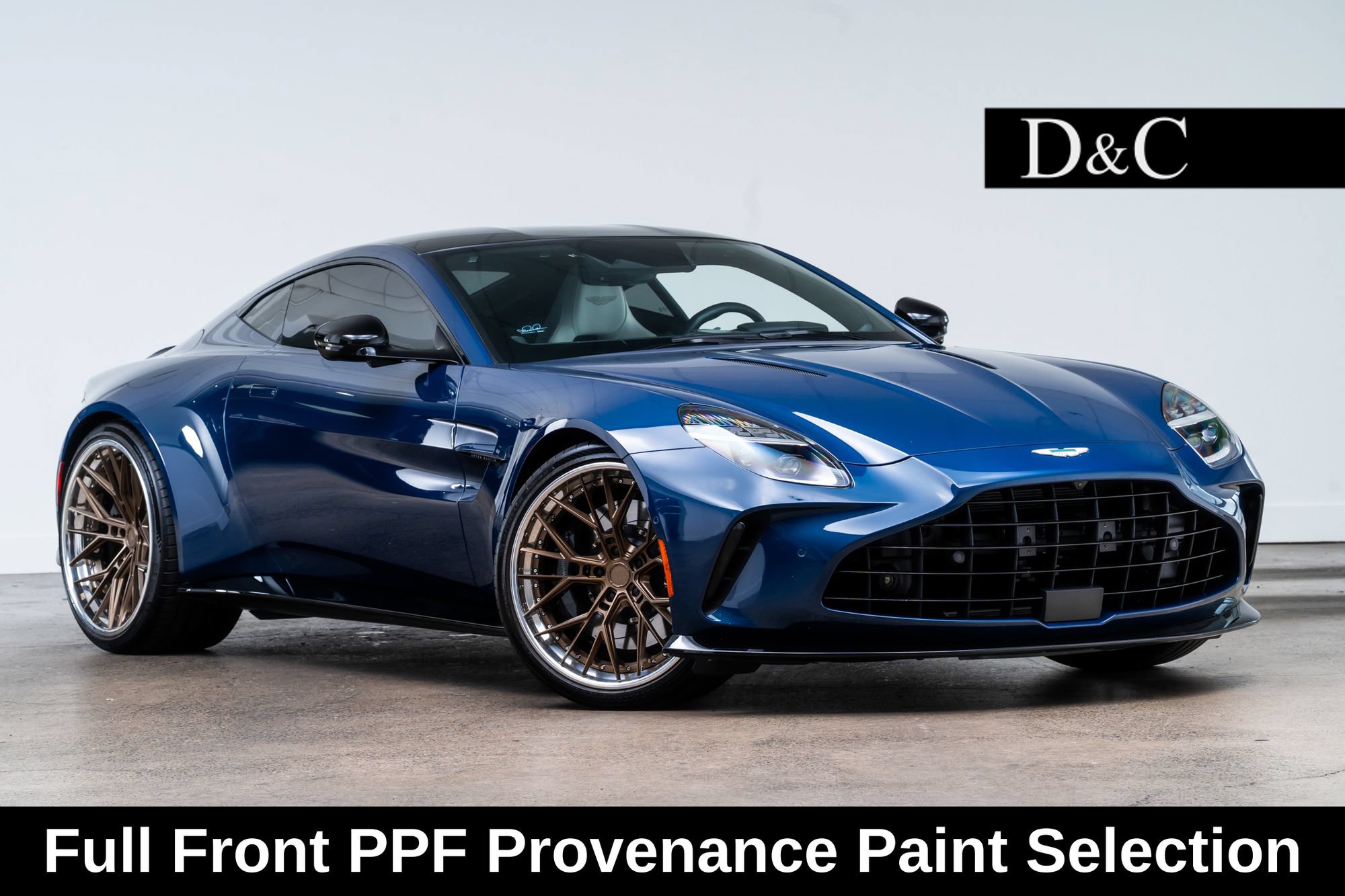 Used 2025 Aston Martin V8 Vantage Coupe RWD image 1