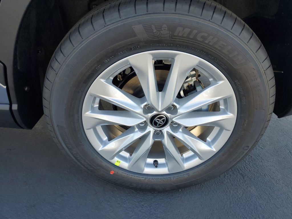 New 2026 Toyota Corolla Cross LE image 8