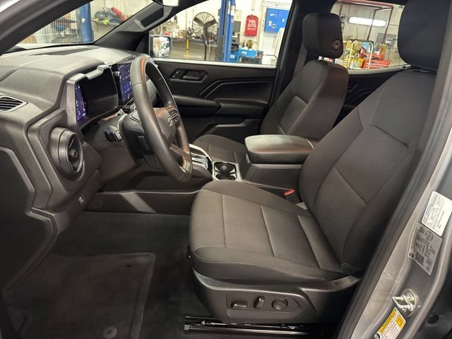 Used 2024 Chevrolet Colorado Trail Boss AWD/4WD image 11