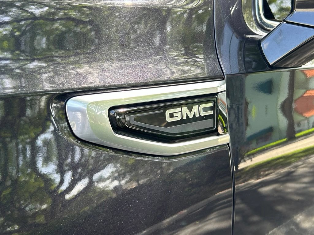 Used 2024 GMC Yukon Denali RWD image 32