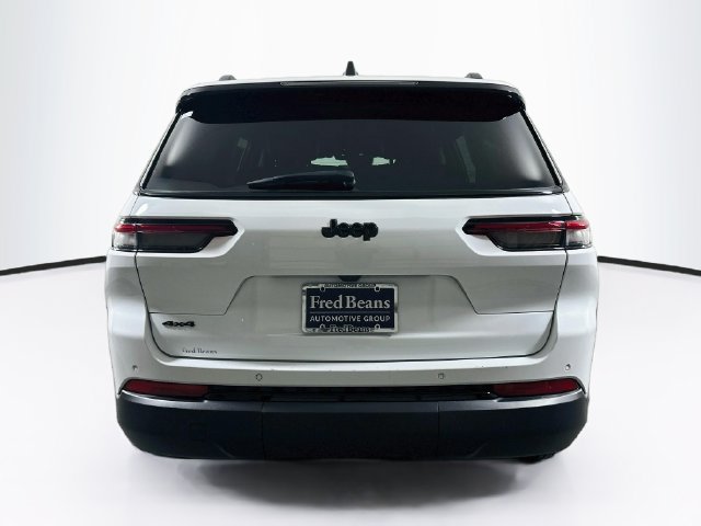 Used 2024 Jeep Grand Cherokee L Altitude AWD/4WD image 7
