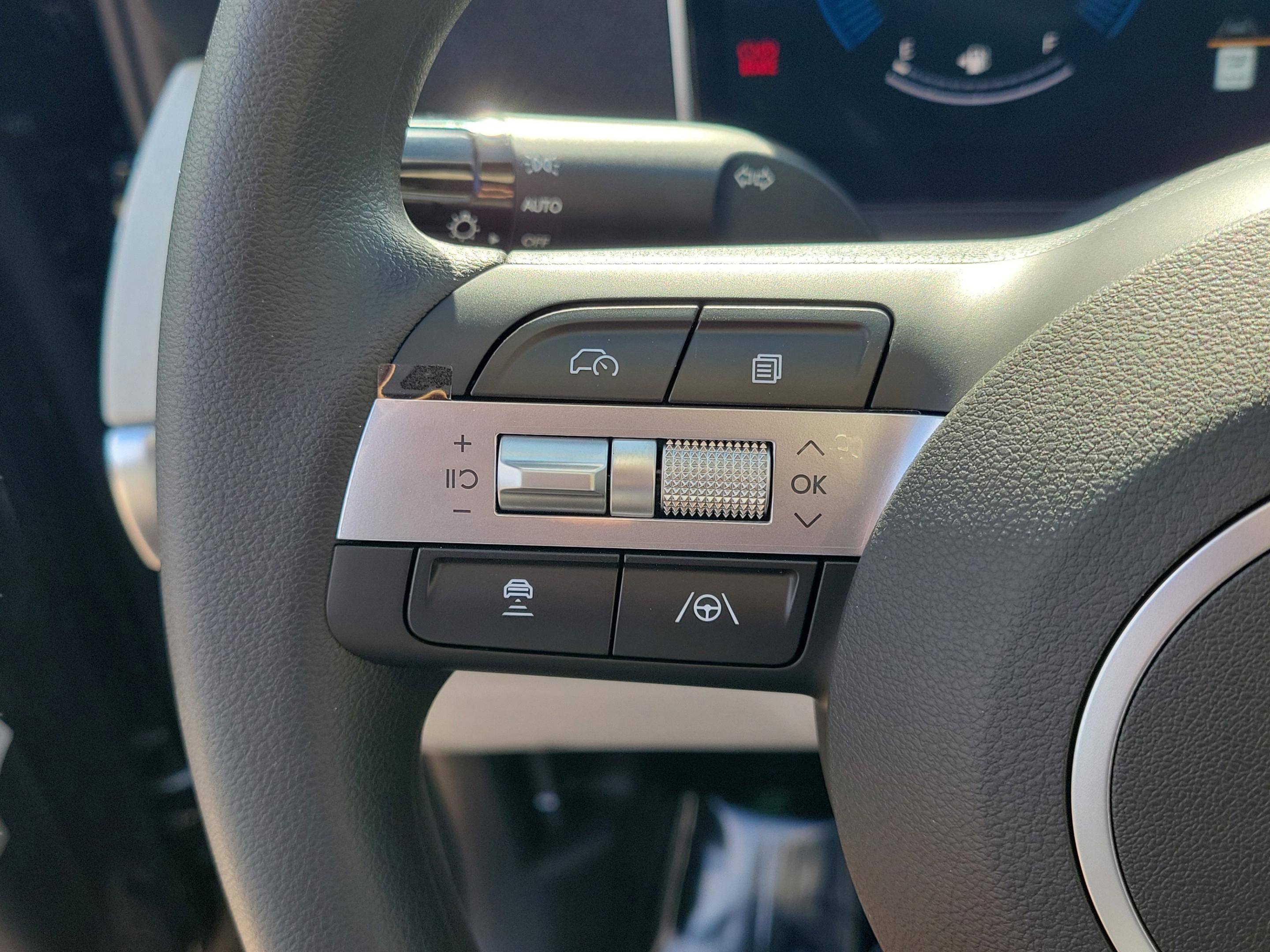 New 2026 Hyundai Tucson SE image 14