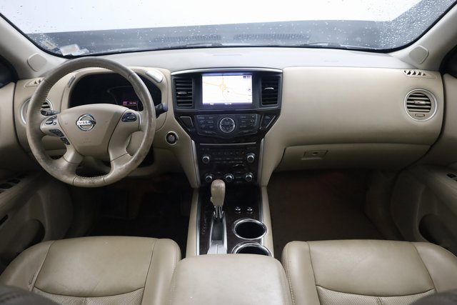 Used 2015 Nissan Pathfinder Platinum w/ Cargo Package image 14