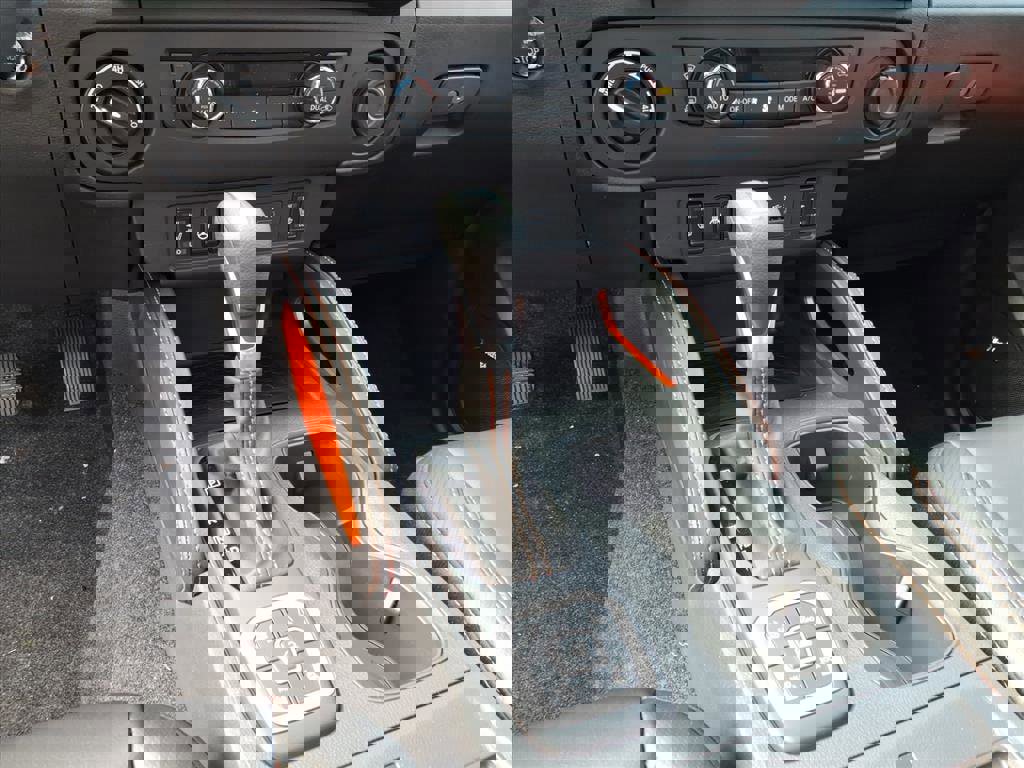 New 2026 Nissan Frontier PRO-4X w/ Pro Premium Package image 10