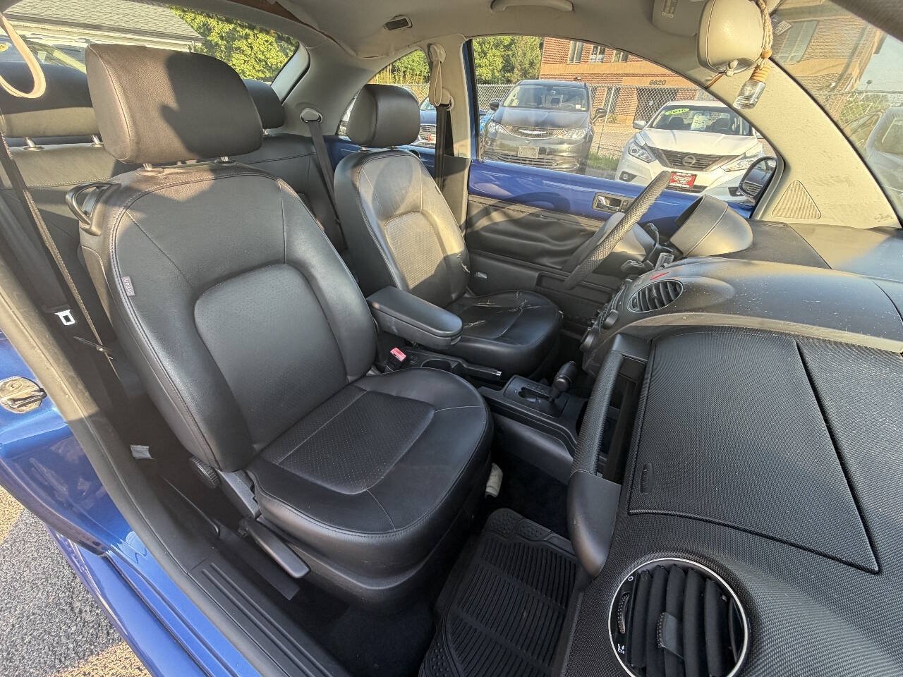 Used 2008 Volkswagen Beetle S FWD image 11