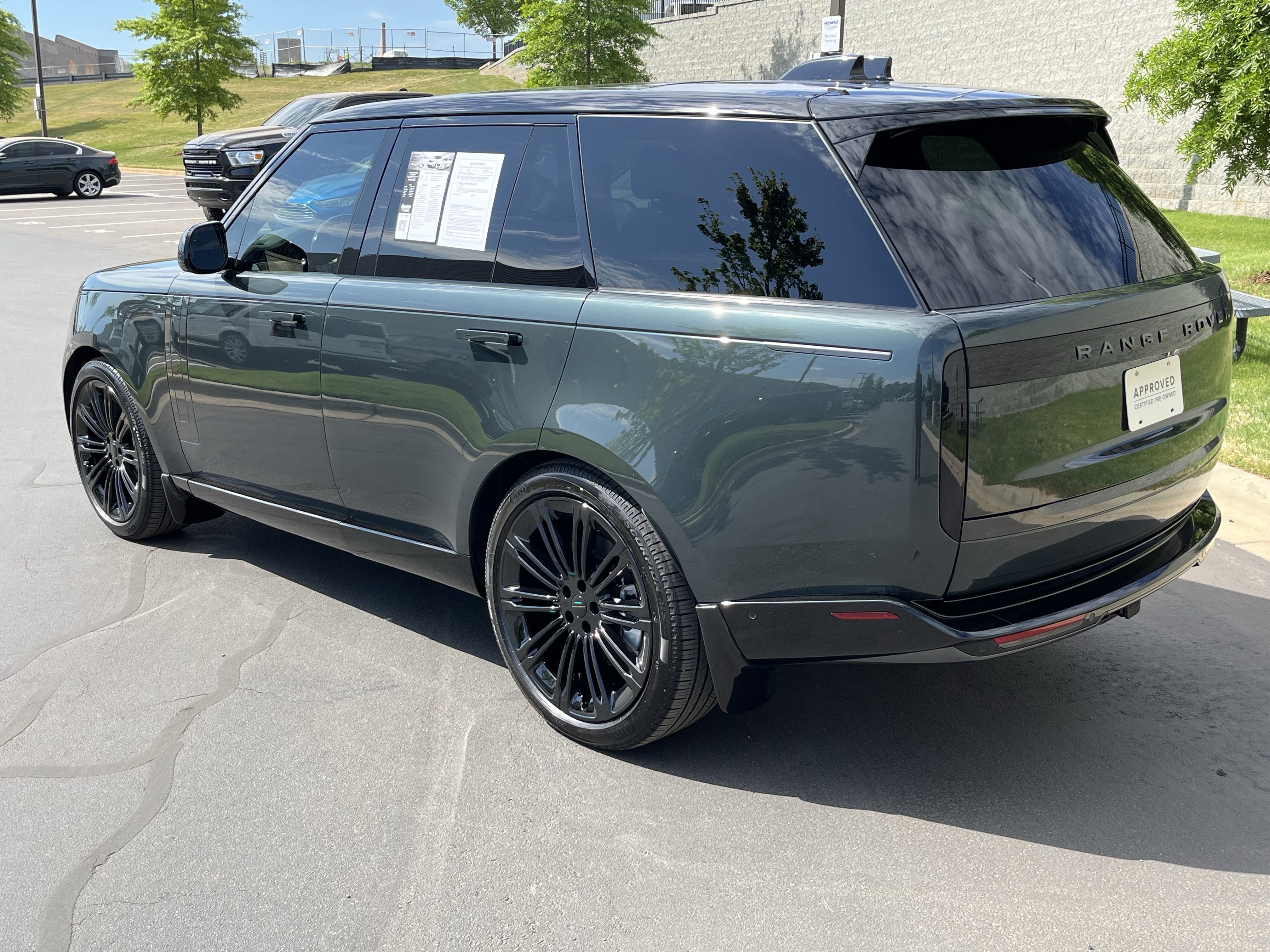 Certified 2026 Land Rover Range Rover SE image 5