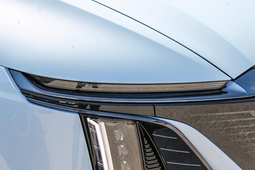 New 2025 Cadillac Lyriq Sport image 8