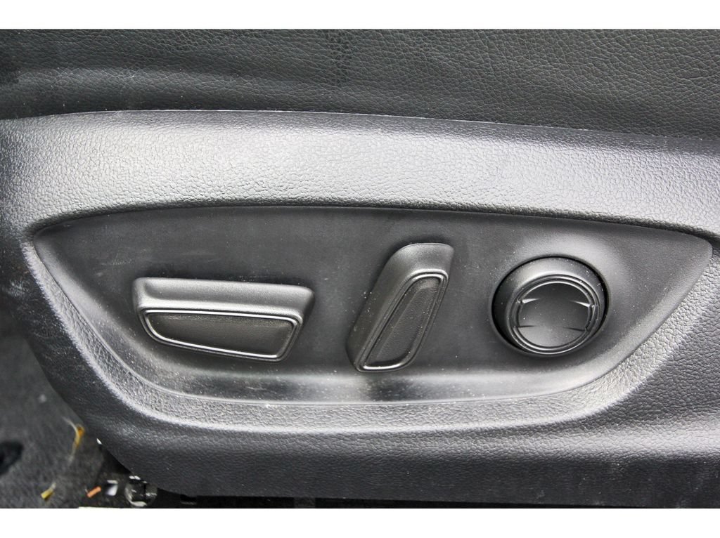 Used 2023 Toyota Camry SE FWD image 32