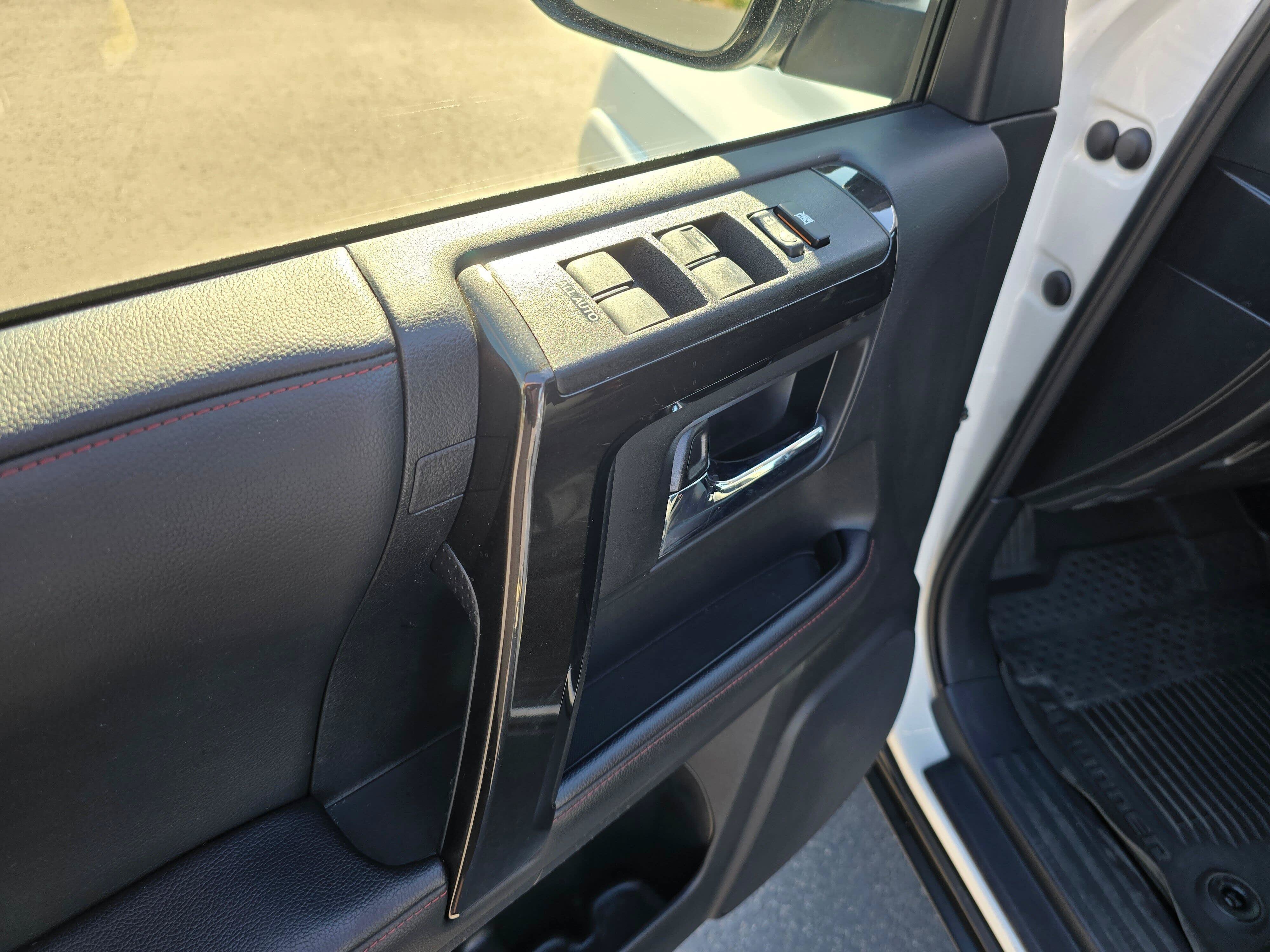 Used 2023 Toyota 4Runner TRD Off-Road Premium w/ Moonroof Package AWD/4WD image 19