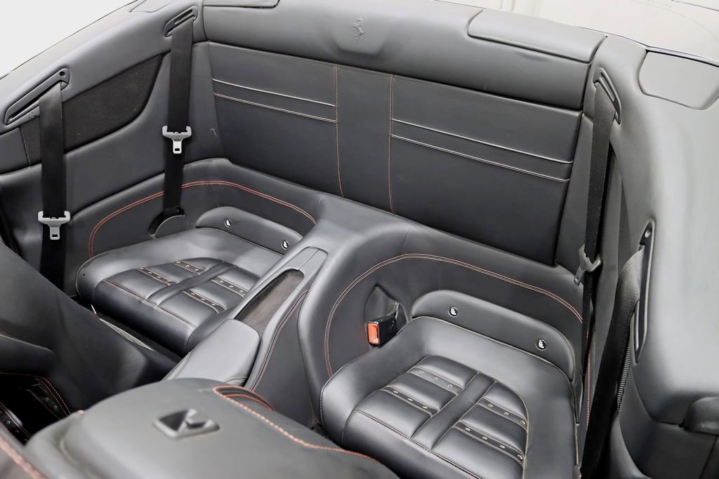 Used 2016 Ferrari California T image 26