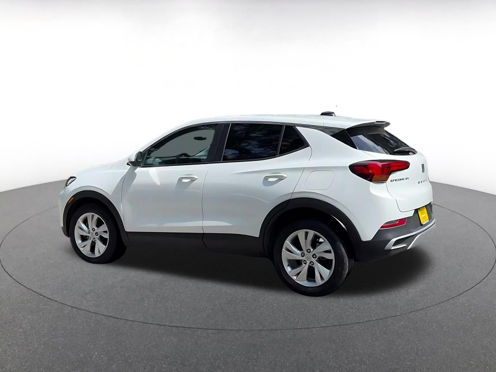Used 2025 Buick Encore GX Preferred FWD image 10
