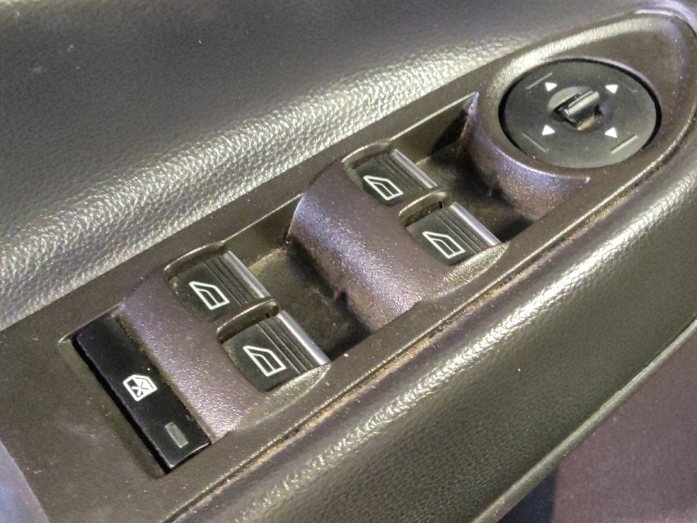 Used 2019 Ford Escape SEL FWD image 27