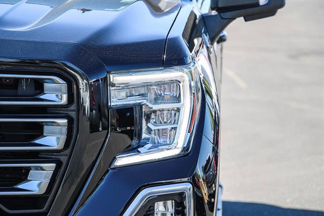 Used 2020 GMC Sierra 1500 AT4 w/ AT4 Premium Package image 9