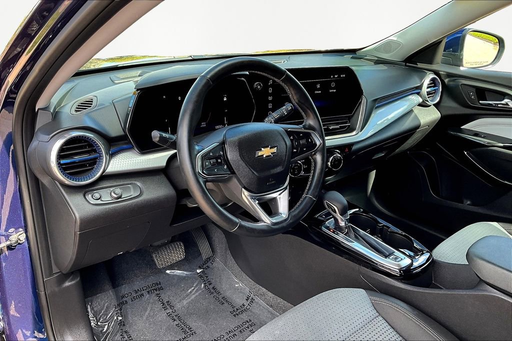 Used 2024 Chevrolet Trax LT w/ Driver Confidence Package image 13