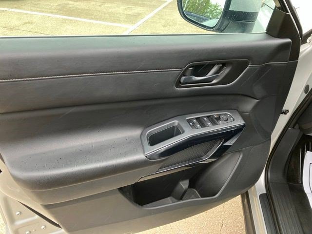 Used 2024 Nissan Pathfinder SV AWD/4WD image 10