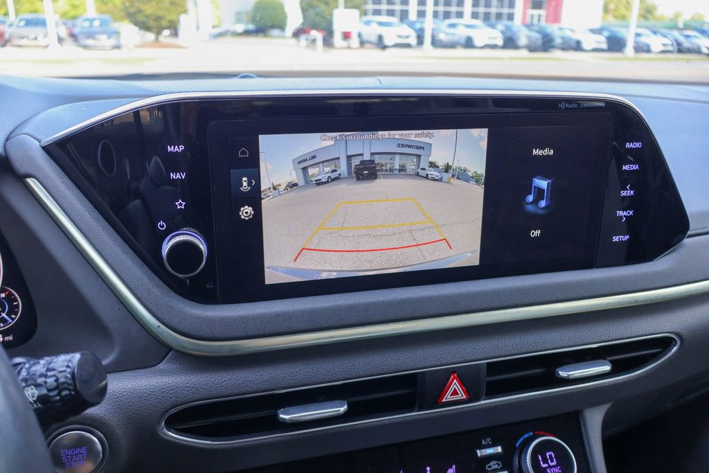 Used 2023 Hyundai Sonata SEL w/ Convenience Package FWD image 4