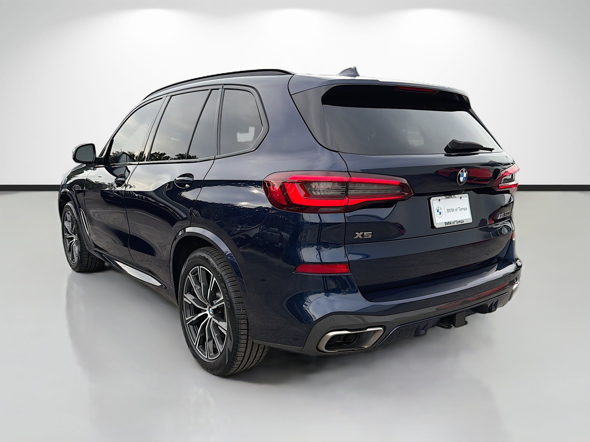 Used 2021 BMW X5 M50i AWD/4WD image 5