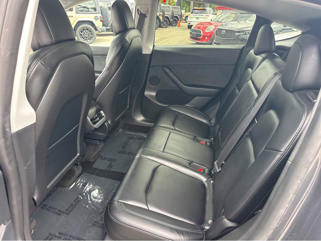 Used 2022 Tesla Model Y Performance image 10
