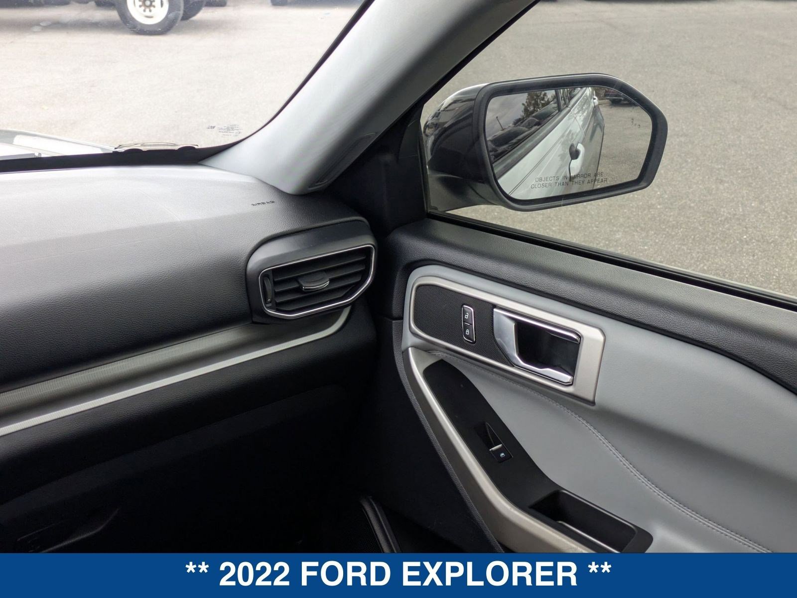 Certified 2022 Ford Explorer XLT w/ Equipment Group 202A image 19