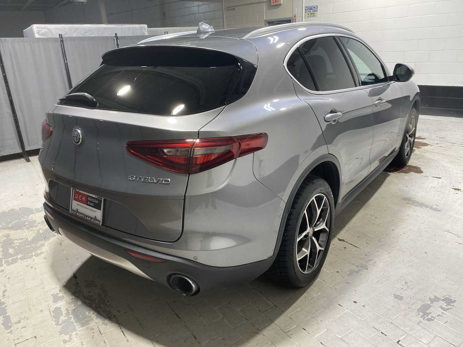 Used 2019 Alfa Romeo Stelvio Ti AWD/4WD image 26