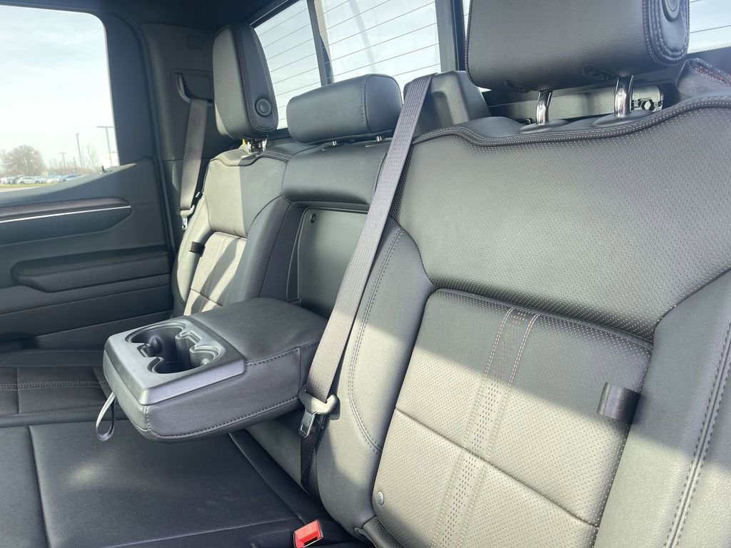 Used 2024 Chevrolet Silverado 1500 High Country w/ High Country Premium Package image 45