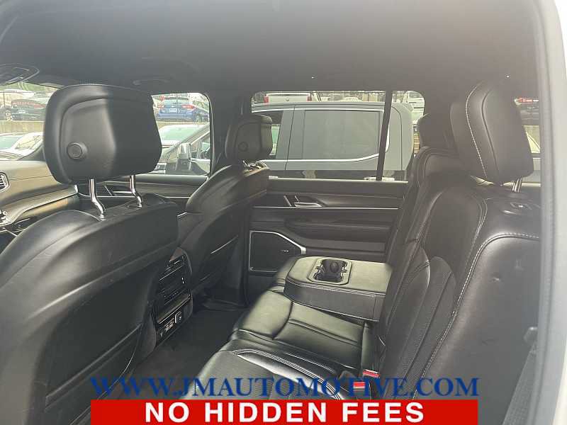 Used 2024 Jeep Wagoneer Series II w/ Flexible Seating Group AWD/4WD image 3