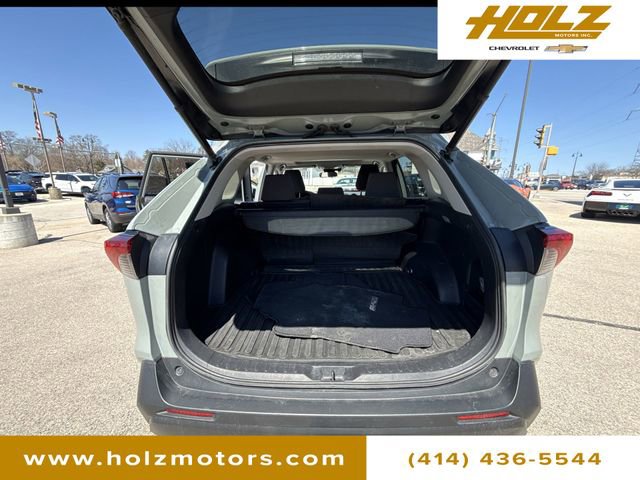 Used 2019 Toyota RAV4 XLE image 22