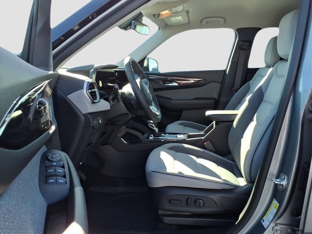 Used 2026 Chevrolet TrailBlazer LT w/ Convenience Package FWD image 17