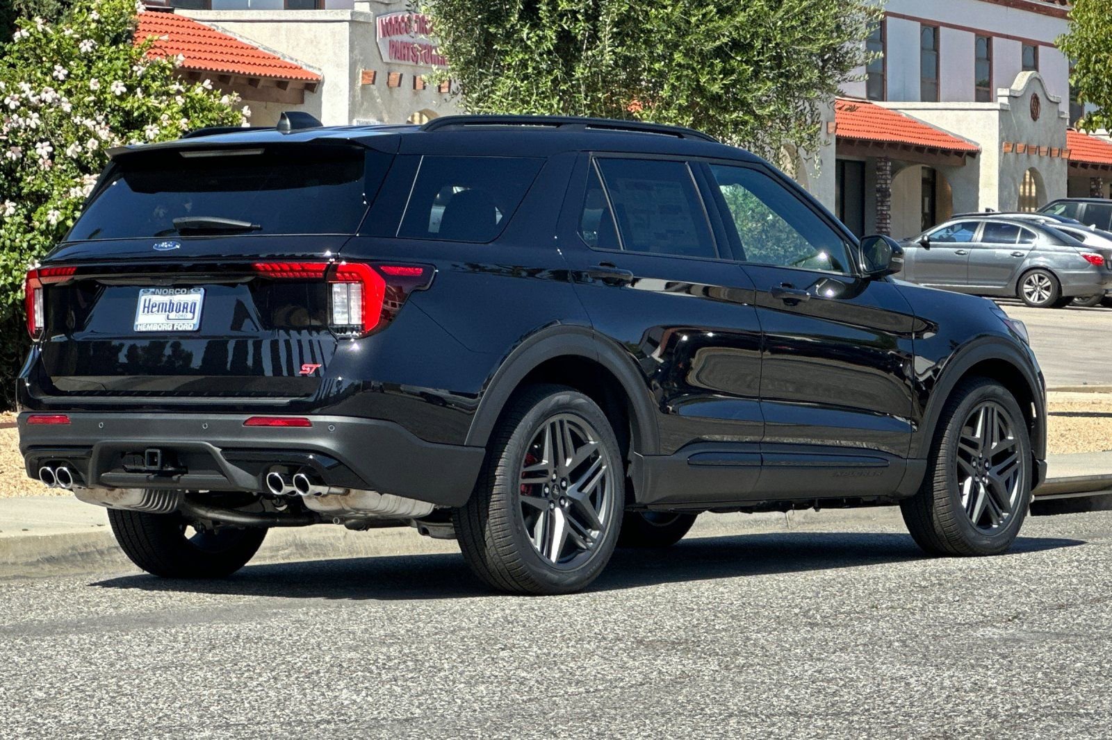 New 2026 Ford Explorer ST AWD/4WD image 4