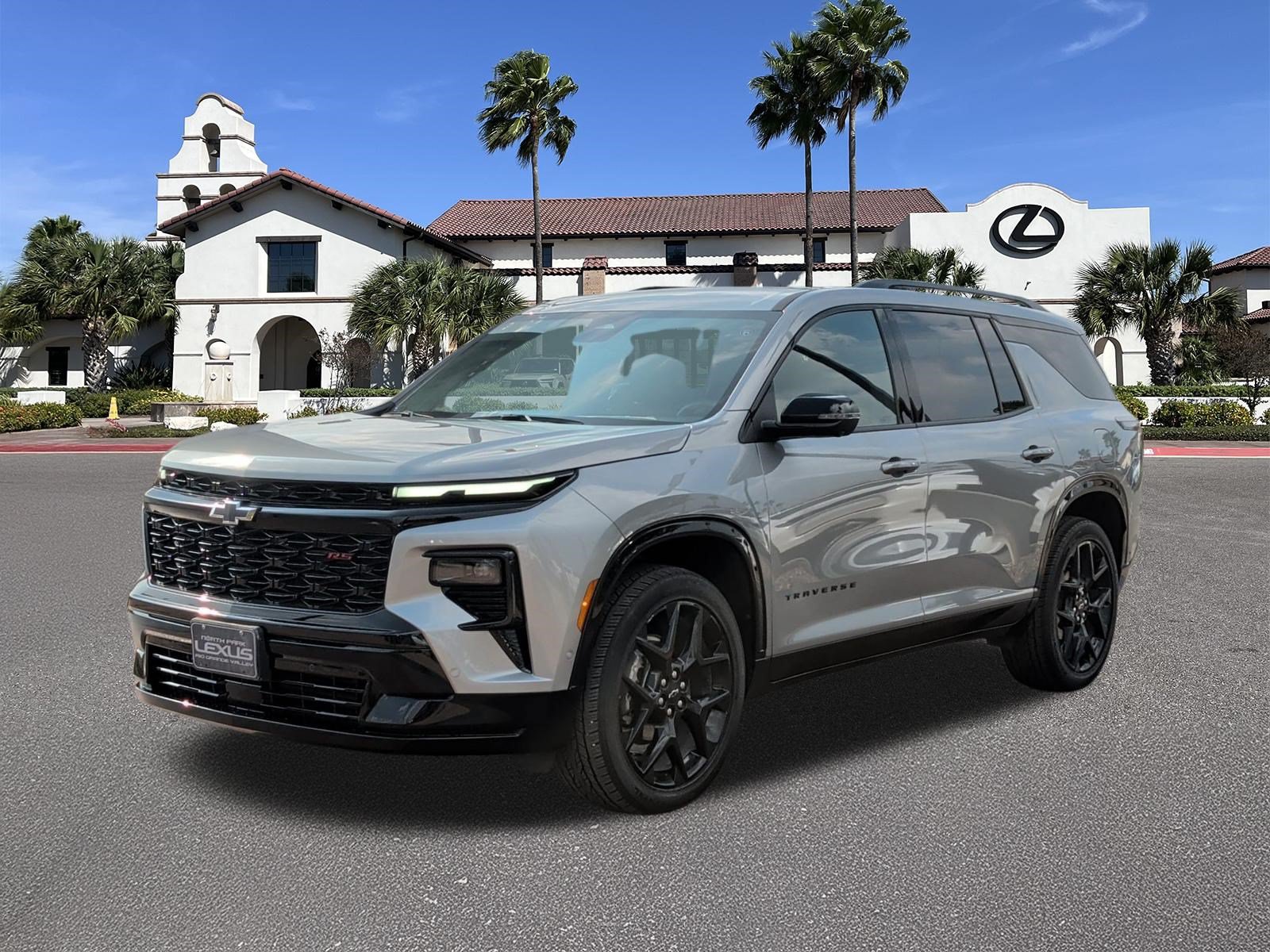 Used 2025 Chevrolet Traverse RS FWD image 5