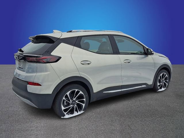 New 2023 Chevrolet Bolt EUV Premier FWD image 3