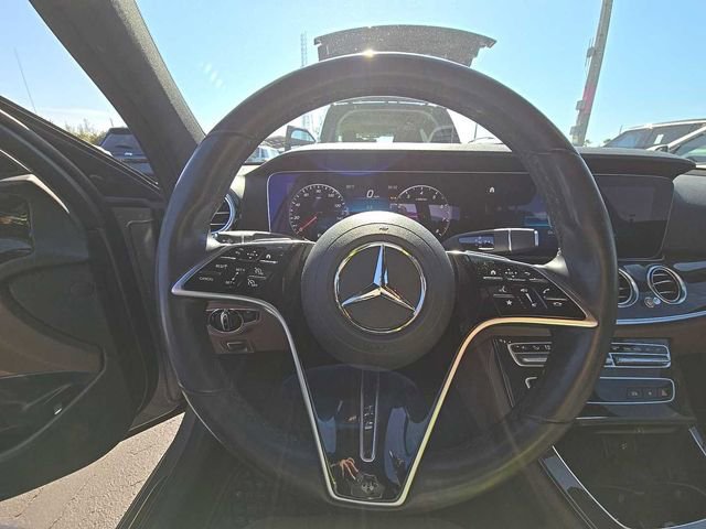 Used 2023 Mercedes-Benz E 350 4MATIC Sedan image 9