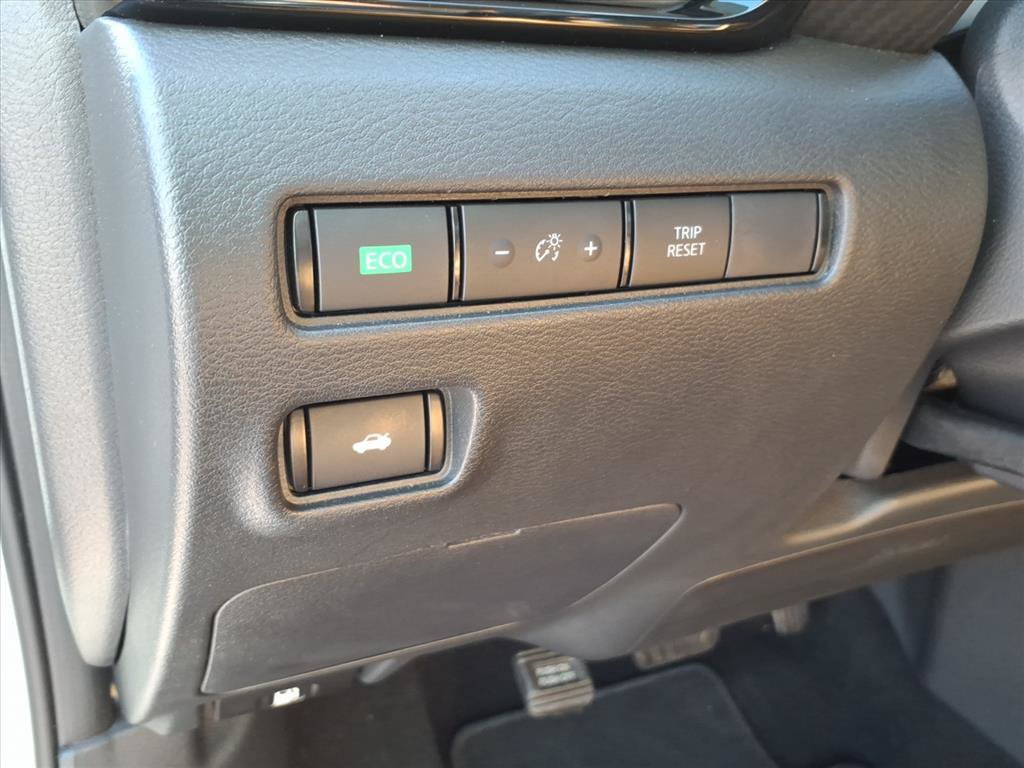 Used 2024 Nissan Sentra SV w/ SV Premium Package FWD image 22