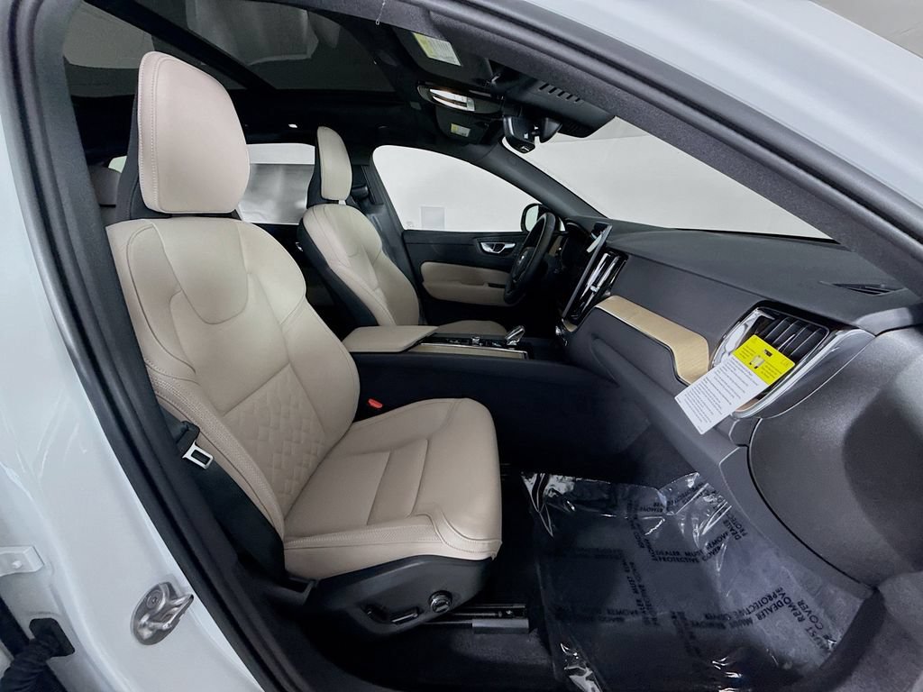 New 2026 Volvo XC60 T8 Plus w/ Protection Package Premier AWD/4WD image 27