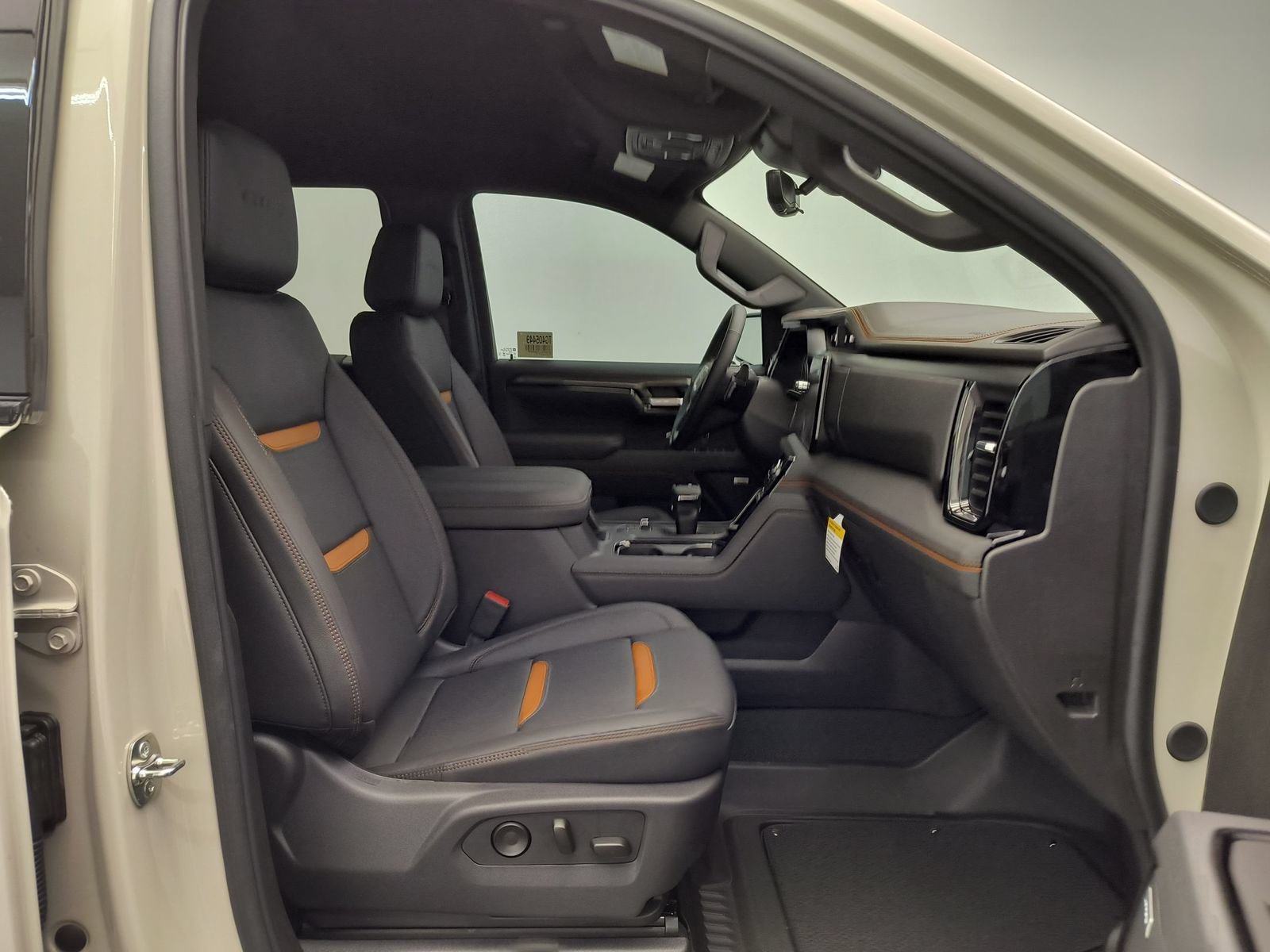 New 2026 GMC Sierra 1500 AT4 w/ Technology Package AWD/4WD image 24