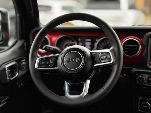 Used 2023 Jeep Wrangler Unlimited Rubicon w/ Cold Weather Group AWD/4WD image 19